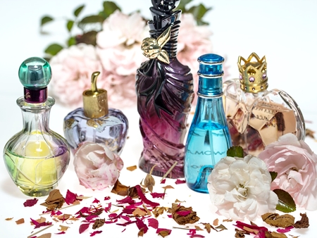 めちゃくちゃいい匂いの香水が欲しい いい匂いの香水レディース人気おすすめ 香水おすすめ聞いてみた 香水のレビューブログ