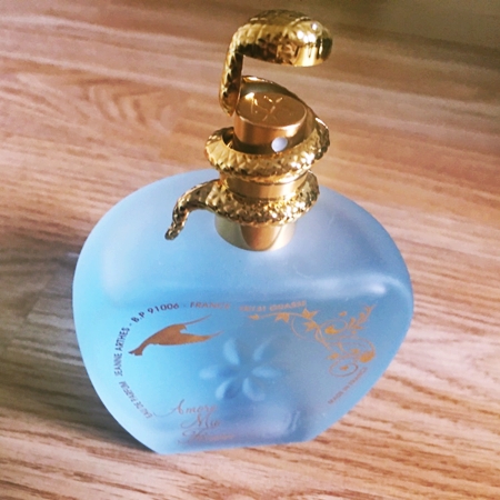 【レビュー】ジャンヌアルテス「アモーレ ミオ フォーエバー」 爽やかでまとまりがある香り - 香水おすすめ聞いてみた（香水のレビューブログ）
