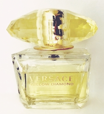 ヴェルサーチ イエローダイアモンド レビュー ラグジュアリーで甘くセクシーな印象の香り 香水おすすめ聞いてみた 香水のレビューブログ ヴェルサーチ イエローダイアモンド レビュー ラグジュアリーで甘くセクシーな印象の香り 香水おすすめ聞いてみた 香水のレビューブログ
